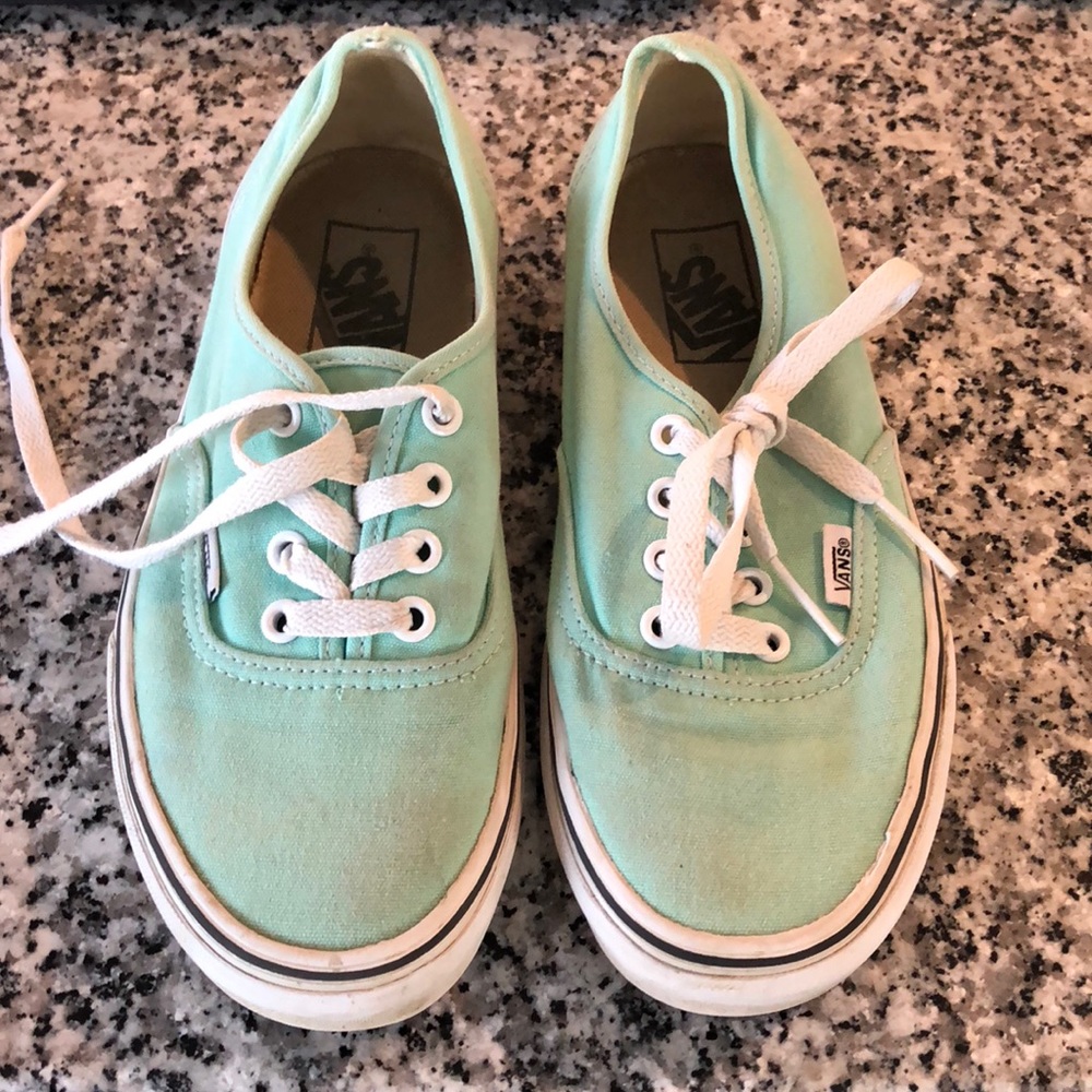 Teal vans 5 (men’s) 6.5 (women’s)